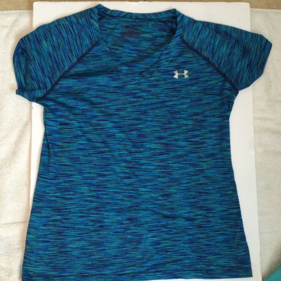 Women’s Under Armour SS T-Shirt AND Running Shorts, size Small - Picture 7 of 8